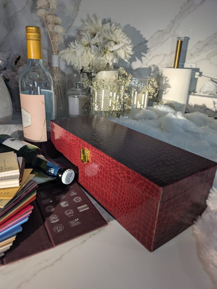 Luxury Red Alligator Textured Wine Gift Box – Single Bottle - Image 1